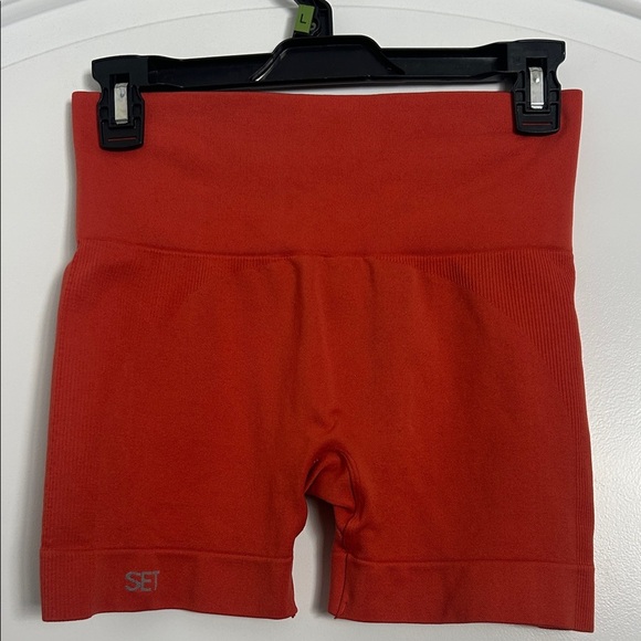 Set Active Sculptflex Biker Shorts in Guava orange size Medium activewear gym - Picture 5 of 8